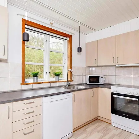 4 Star In Oster Assels-by Traum